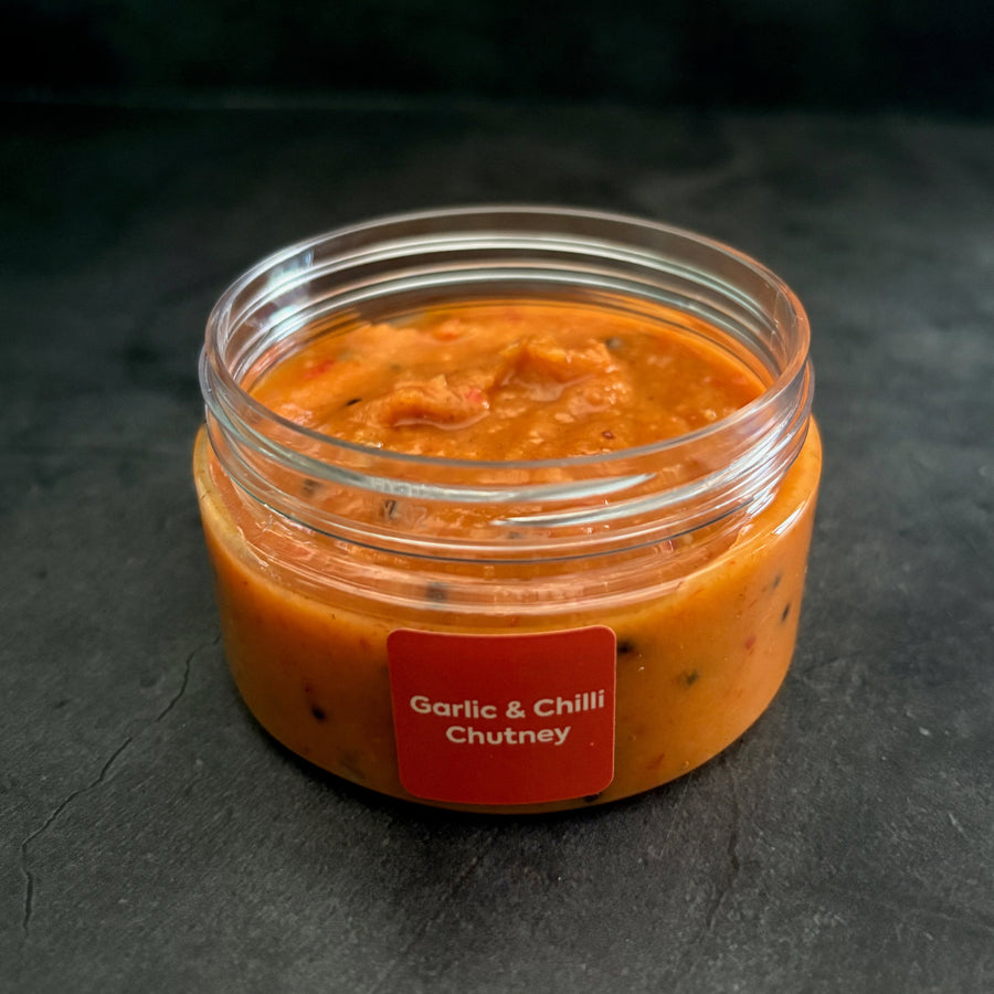 chamilli chilli and garlic chutney pot